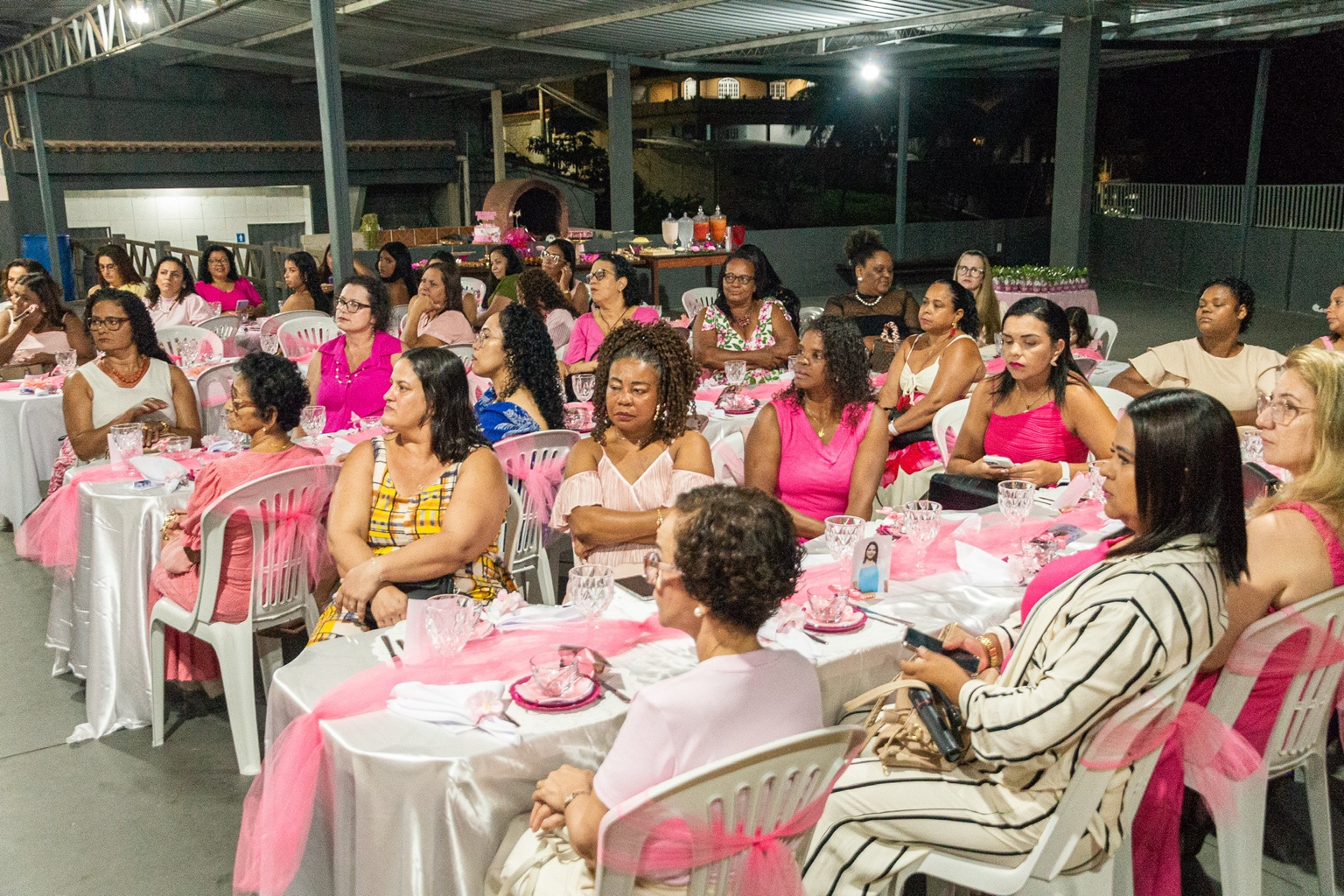 Participantes em encontro presencial do Projeto MCDS Mulheres Conectadas de Sucesso